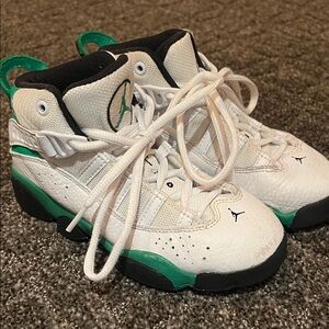 Nike Kids White and Green Sneakers